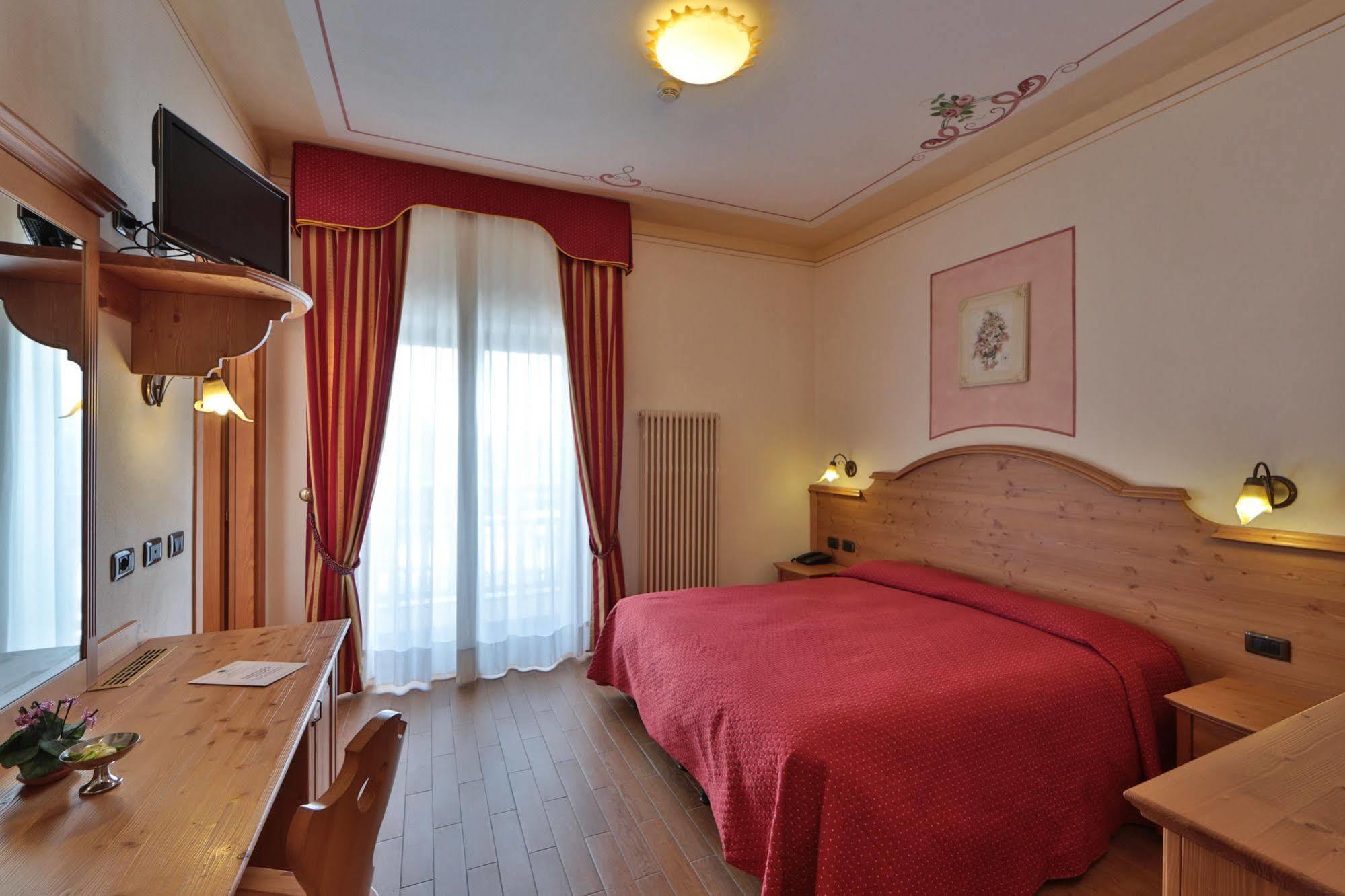 Hotel Fai Fai della Paganella Eksteriør billede