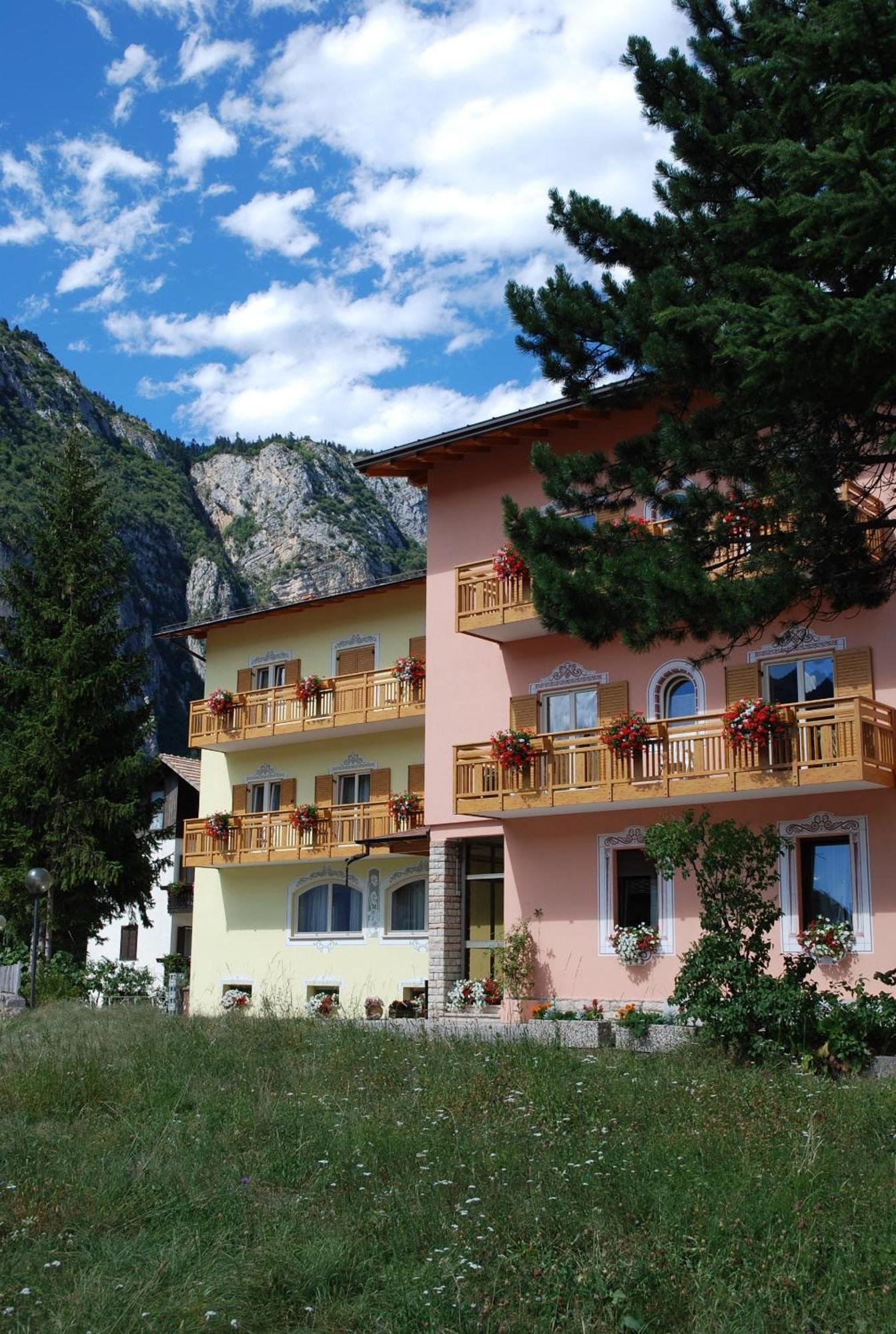 Hotel Fai Fai della Paganella Eksteriør billede