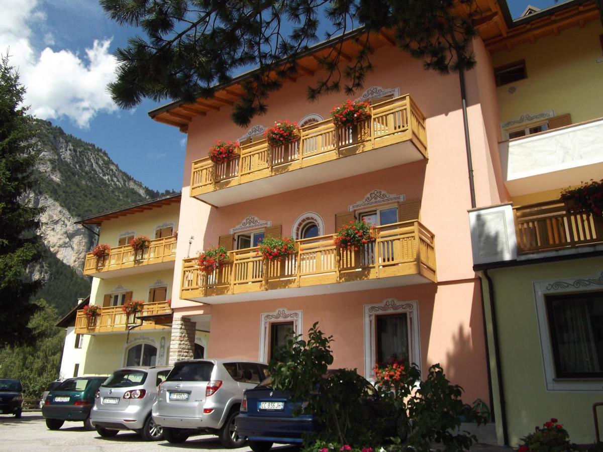 Hotel Fai Fai della Paganella Eksteriør billede